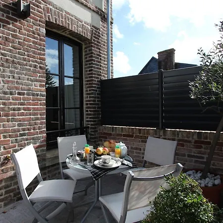 Demeure Opus Bed & Breakfast *